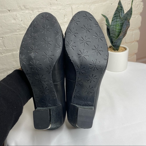 Isaac Mizrahi Addison Block Heel Black Pumps 8 - Picture 8 of 8